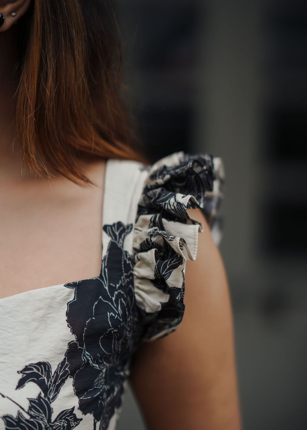 Ink Bloomtide – Artistic Floral Flow with a Contemporary Edge