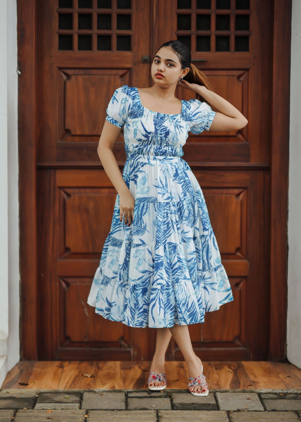 Tropical Mist – Breezy Summer Elegance with an Exotic Touch