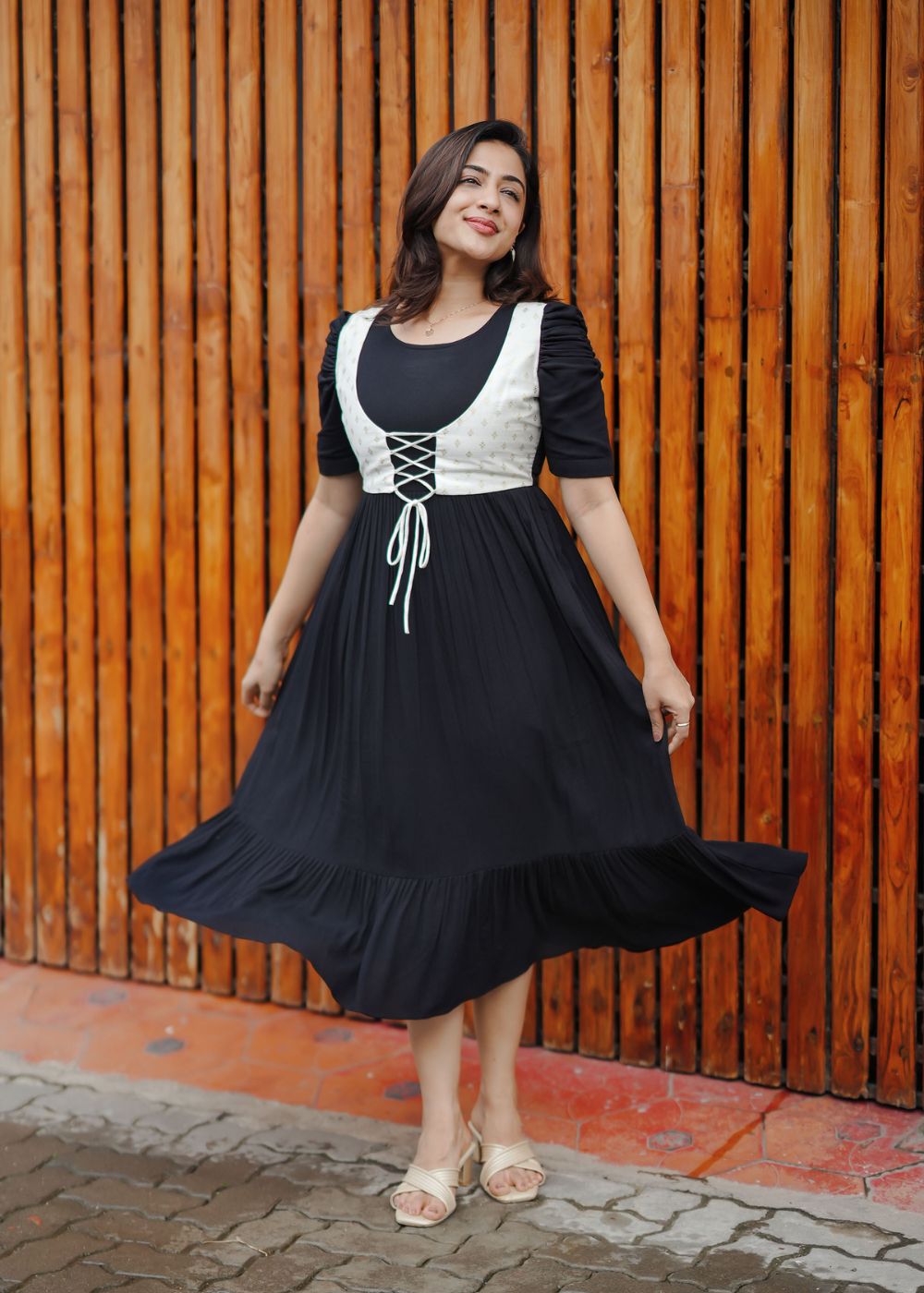Black Rhapsody – Bold Elegance in a Timeless Silhouette