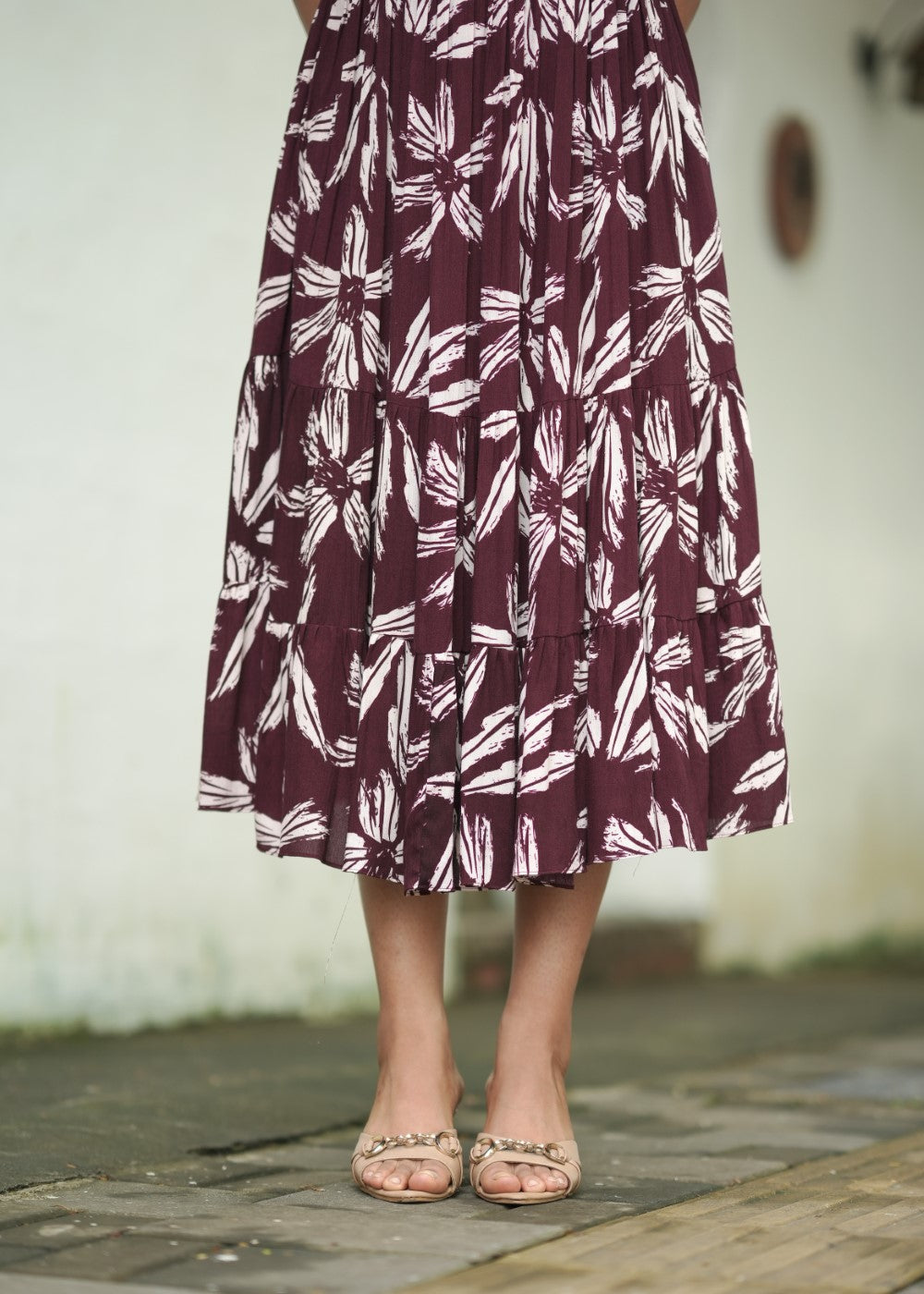 Maroon Bloomtrail – Flowing Floral Elegance with a Timeless Charm
