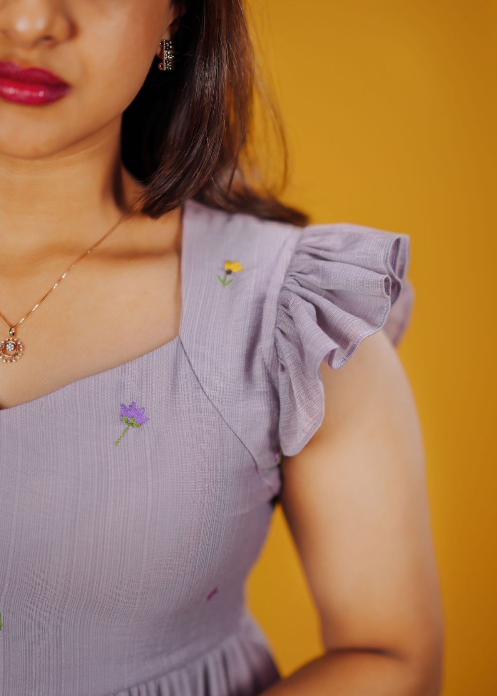 Lilac Song – Dreamy Pastel Elegance with a Graceful Flow