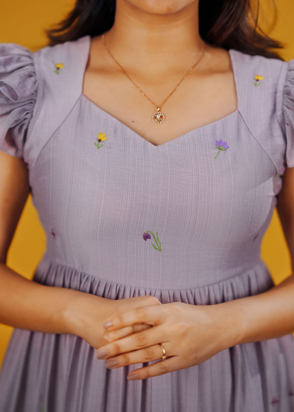 Lilac Song – Dreamy Pastel Elegance with a Graceful Flow