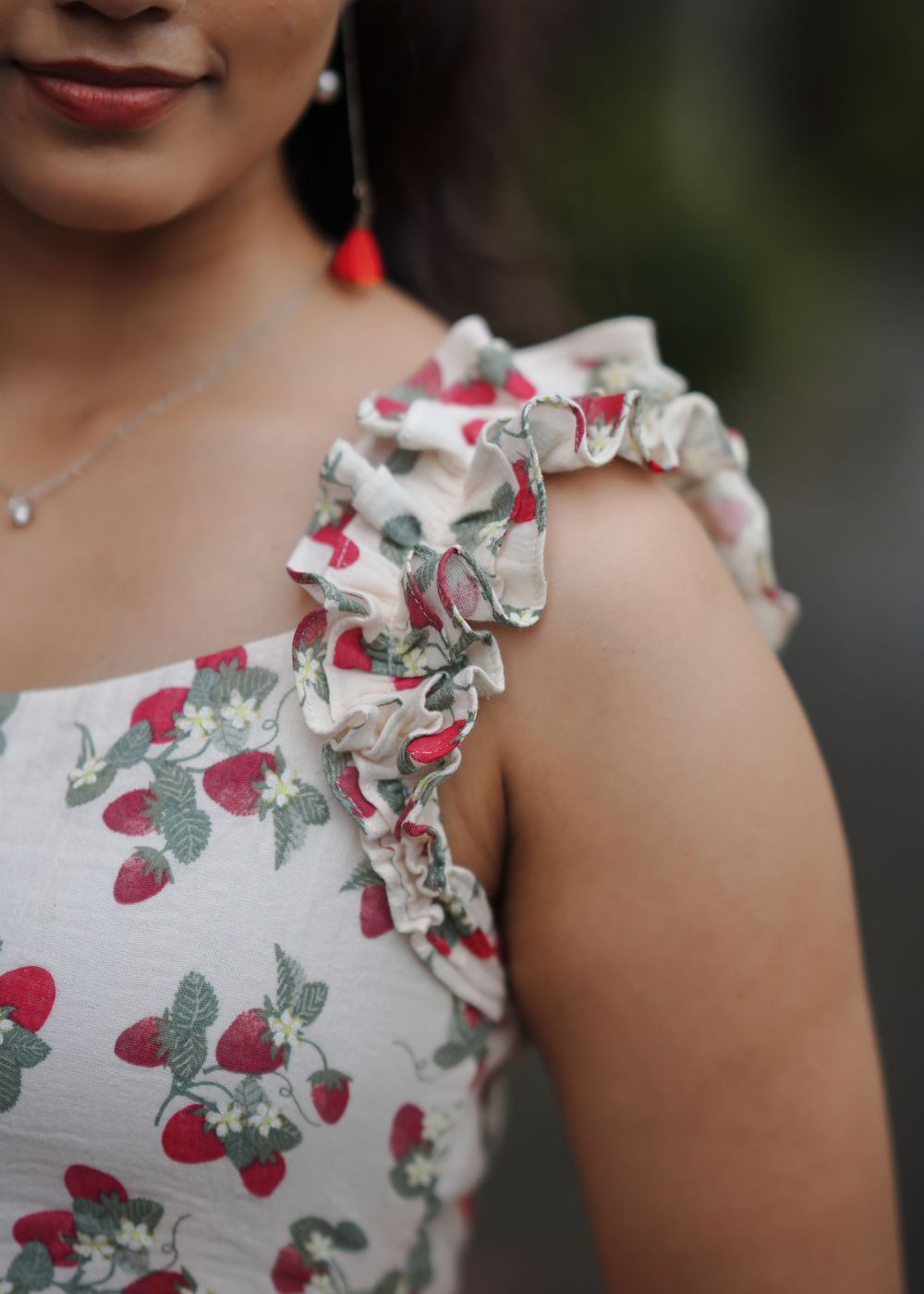 Strawberry Sway – Playful Elegance in a Fresh Summer Hue