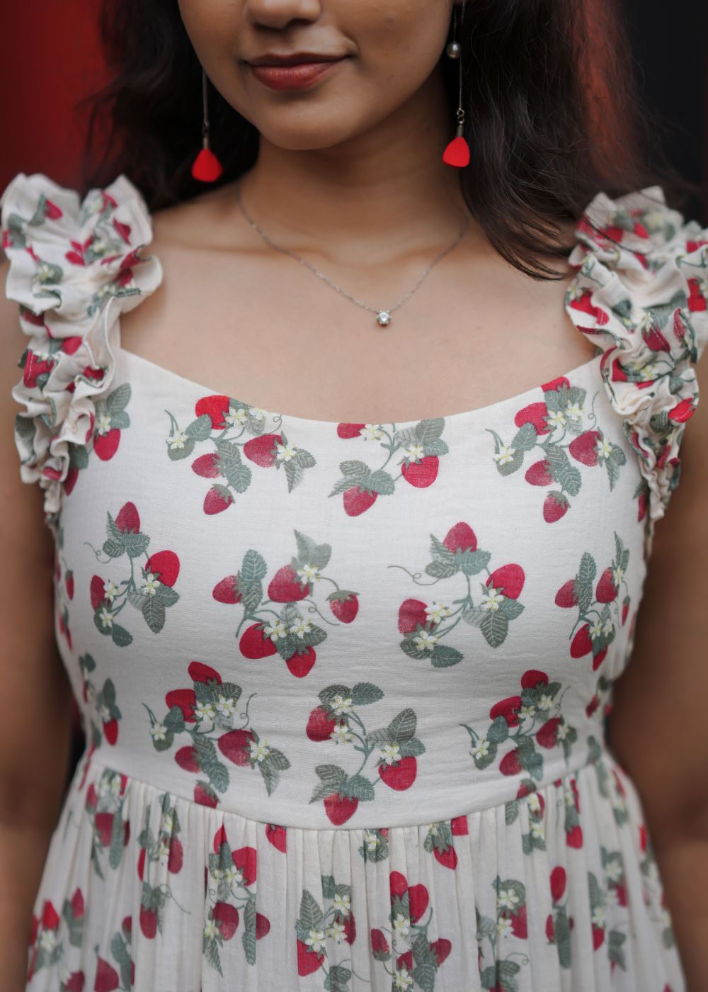 Strawberry Sway – Playful Elegance in a Fresh Summer Hue