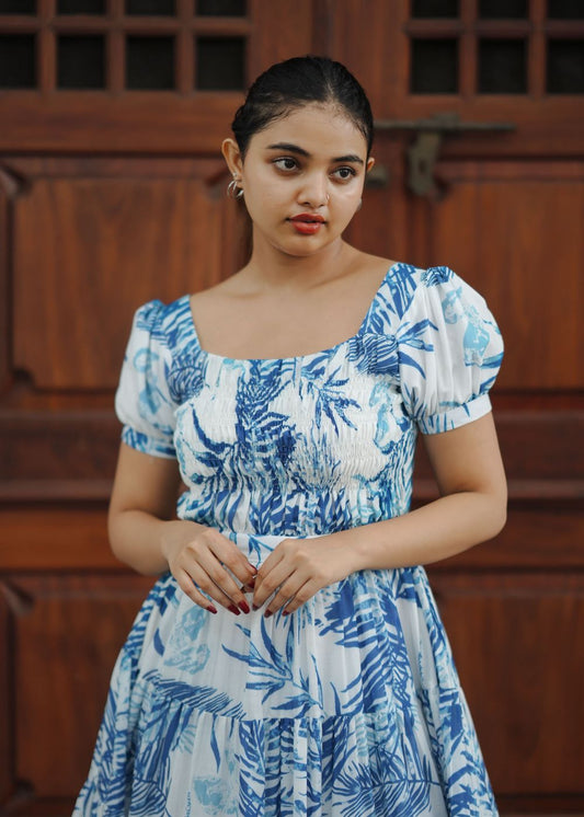 Tropical Mist – Breezy Summer Elegance with an Exotic Touch