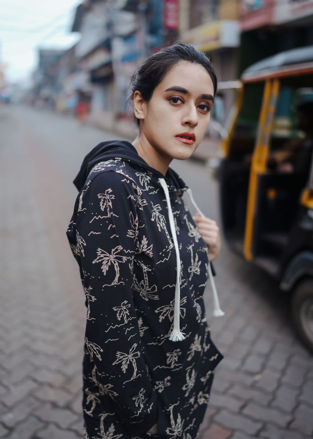 Urban Hood – Contemporary Streetwear with Effortless Edge