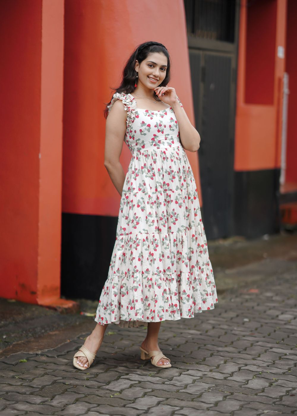 Strawberry Sway – Playful Elegance in a Fresh Summer Hue